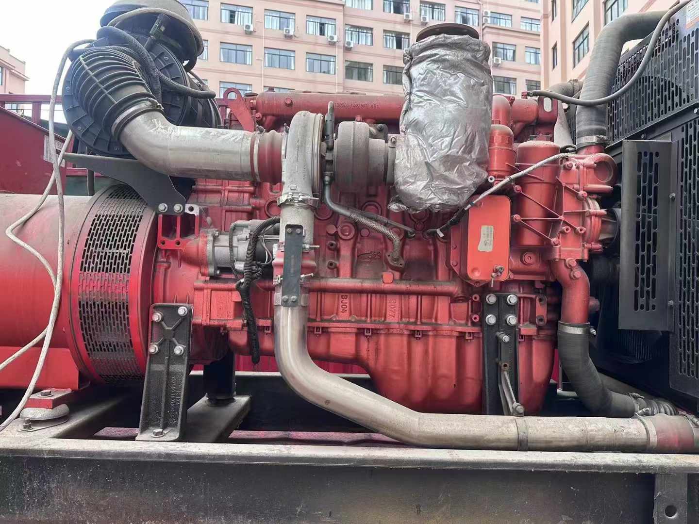 绥宁如何选择适合 600kW 柴油发电机组的过载保护器？